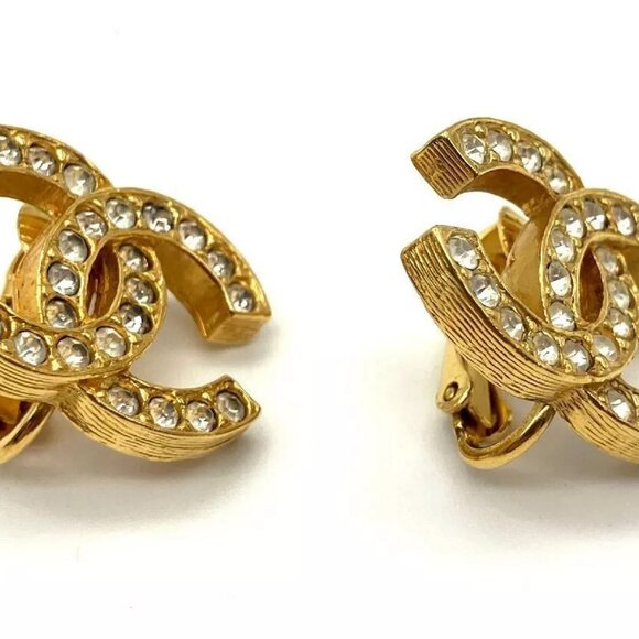 CHANEL CC Logos Rhinestone Clip-On Earrings Gold Tone 2084 Auth o1124 w/Box - Picture 15 of 16